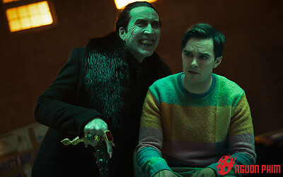 Nam tài tử phim Vua tốc độ hóa ma cà rồng trong phim Renfield Tay Sai Của Quỷ