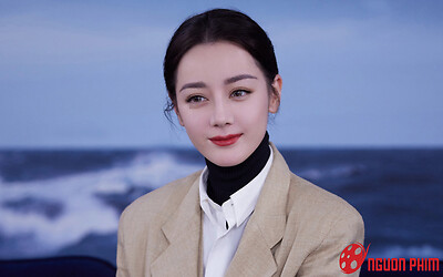 Netizen lo lắng cho tình trạng hiện tại của Địch Lệ Nhiệt Ba vì liên tục gặp tin dữ