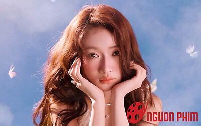 Ngô Cẩn Ngôn lên hương nhan sắc sau khi mang thai con đầu lòng