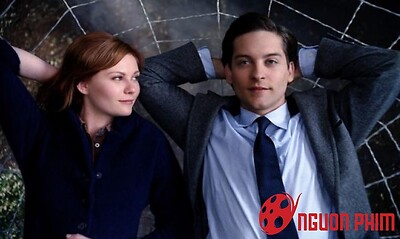 Những cặp sao vừa mới chia tay đã phải đóng cảnh tình cảm với nhau trên phim