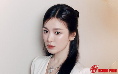 Những lần khoe góc nghiêng thần thánh của Song Hye Kyo: Hoá ra nữ thần chính là đây