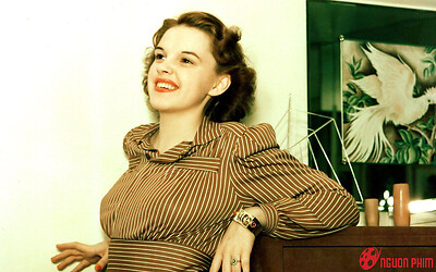 Nữ diễn viên huyền thoại ra đi ở tuổi 47 vì dùng thuốc quá liều