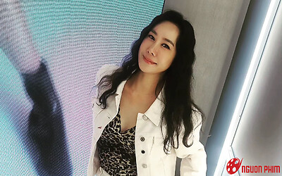 Nữ diễn viên phải ở ẩn, từ bỏ sự nghiệp sau khi đóng Sex Is Zero