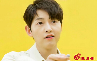 'Ông bố bỉm sữa' Song Joong Ki đích thân công bố tin vui đến khán giả toàn cầu