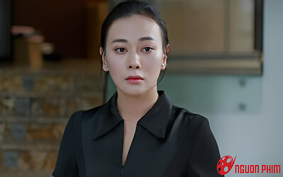 Phương Oanh nhường spotlight