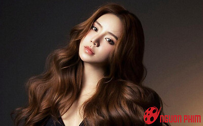 Quỳnh Kool đẹp bốc lửa trong hình ảnh mới