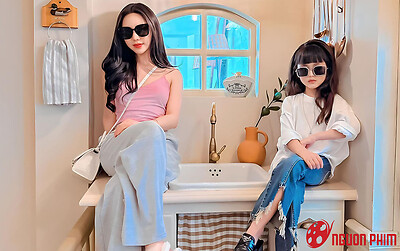 Quỳnh Kool khoe con gái cực đáng yêu đúng dịp đặc biệt