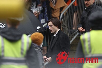 Robert Pattinson trở lại phim trường The Batman