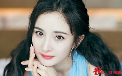 Rời xa tình trẻ kém 9 tuổi, Dương Mịch được khen ngợi hết lời, khí chất thăng hạng thấy rõ