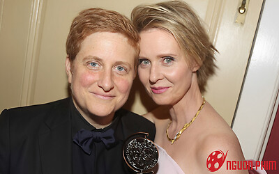 Sao nữ nóng bỏng nhất phim Sex And The City công khai kết hôn đồng giới và cái kết sau 12 năm