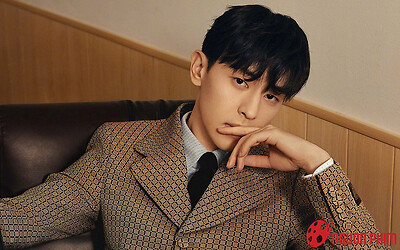 Sau gần 1 năm vướng bê bối trốn thuế, Đặng Luân công khai yêu đương cùng bạn gái ngoài ngành