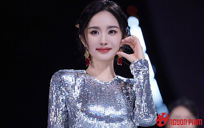 Sau thời gian dài yên ắng, Dương Mịch công bố tin vui cùng bạn trai, fan hạnh phúc gửi lời chúc mừng