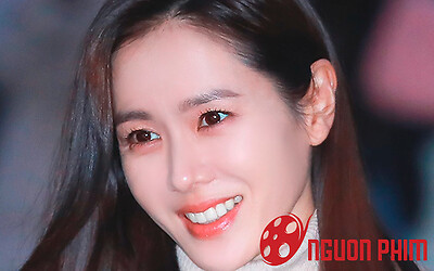 Son Ye Jin tiết lộ nụ hôn đầu trên phim trường, hóa ra không phải Hyun Bin