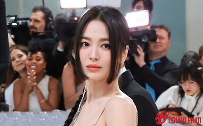 Song Hye Kyo cũng có lúc bị dìm thế này, xấu đến nỗi nào mà không ai nhận ra