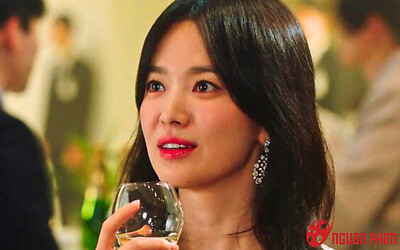 Song Hye Kyo để lộ danh tính con gái lớn, nhan sắc thế nào mà được khen giống mẹ