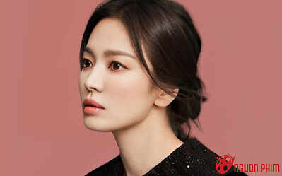 Song Hye Kyo khẳng định bản thân 'vừa có tâm, vừa có tầm' chỉ qua một hành động