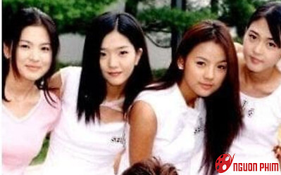 Song Hye Kyo nổi tiếng xinh đẹp nhưng cũng phải lép vế trước đàn chị quyến rũ này