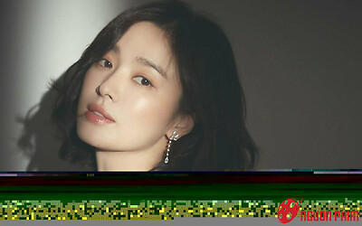 Song Hye Kyo thừa nhận quan hệ tình cảm với một ngôi sao nổi tiếng Kbiz