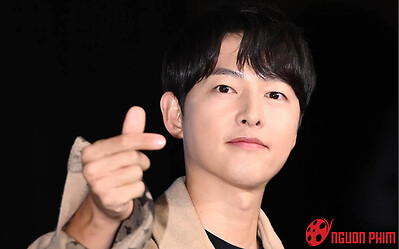 Song Joong Ki bất ngờ xin khán giả hãy cầu nguyện cho mình, chuyện gì đây?