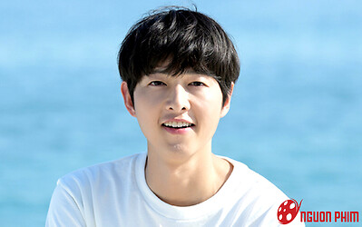 Song Joong Ki được một ngôi sao đình đám quốc tế công khai bày tỏ tình cảm