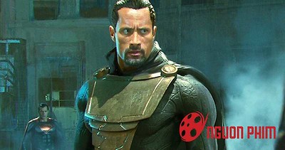 The Rock khoe ảnh luyện cơ bắp chuẩn bị đóng phim DC