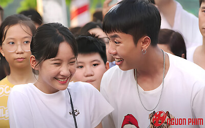 Thu Hà Ceri nhận gạch đá vì phân cảnh khóc 'dầu mỡ' trong Đi Giữa Trời Rực Rỡ