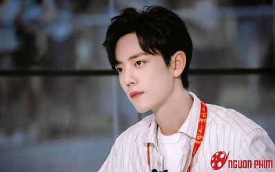 Tiêu Chiến lộ ảnh hẹn hò với bạn gái cùng ngành sau 6 năm yêu thầm