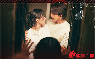 Tình cũ Song Hye Kyo khiến hàng triệu người phát sốt với phim mới ngập tràn cảnh nóng