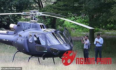 Tom Cruise tự lái trực thăng đi ăn trưa