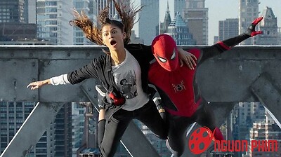 Tom Holland tiết lộ về thông tin đã chuyển đến sống chung cùng bạn gái Zendaya