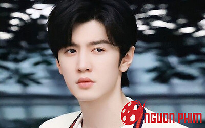 Trần Triết Viễn khoe bạn gái sau hơn 1 năm hẹn hò: Triệu Lộ Tư hết cơ hội