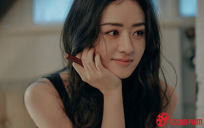 Triệu Lệ Dĩnh đã có người yêu, đối phương là người ngoài ngành, còn xin tiền nhà gái mở công ty?