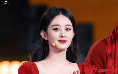 Triệu Lệ Dĩnh 'đắt show', đập tan tin đồn bị cả CBiz ghẻ lạnh thời gian qua