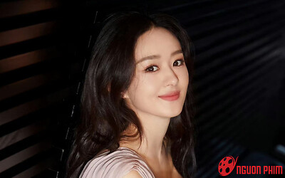 Triệu Lệ Dĩnh được trai lạ công khai tỏ tình, danh tính đàng trai thế nào mà gây sốc