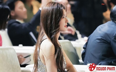 Triệu Lộ Tư muối mặt vì fan nhầm lẫn tai hại, đắc tội với nhân vật quyền lực