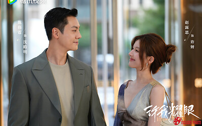 Triệu Lộ Tư – Ngu Thư Hân tiếp tục cuộc chiến màn ảnh