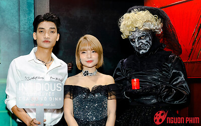 Vợ chồng Mạc Văn Khoa đẹp đôi 'hết nước chấm' tại họp báo ra mắt Insidious 5