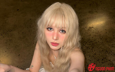 Xoài Non nhận kết đắng khi đụng hàng với 'con gái' Thúy Diễm