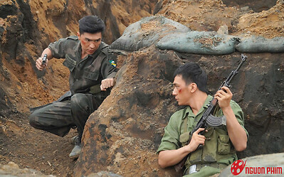Xúc động về ý nghĩa của một hình ảnh trong Mưa Đỏ